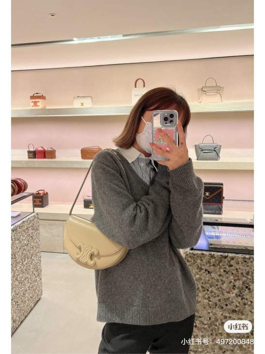 Picture of Celine Handbags _SKUfw225666634fw
